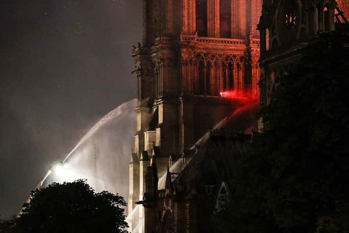 CNNさんのインスタグラム写真 - (CNNInstagram)「The Notre Dame cathedral, one of Paris’s most recognizable landmarks, burned on Monday evening. The spire on the 13th century structure fell and the roof was destroyed, but many other features — like the famous rose windows, the great organ, and the twin bell towers — were saved. Firefighters are battled for more than nine hours to extinguish the blaze. The cause of the fire is not immediately known, but the President of the Ile-de-France region says it was accidental. (📸: Thibault Camus/AP, Geoffroy Van Der Hasselt/Getty Images, Bertrand Guay/AFP/Getty Images, Francois Mori/AP) #paris #notredame #notredamecathedral」4月16日 6時11分 - cnn