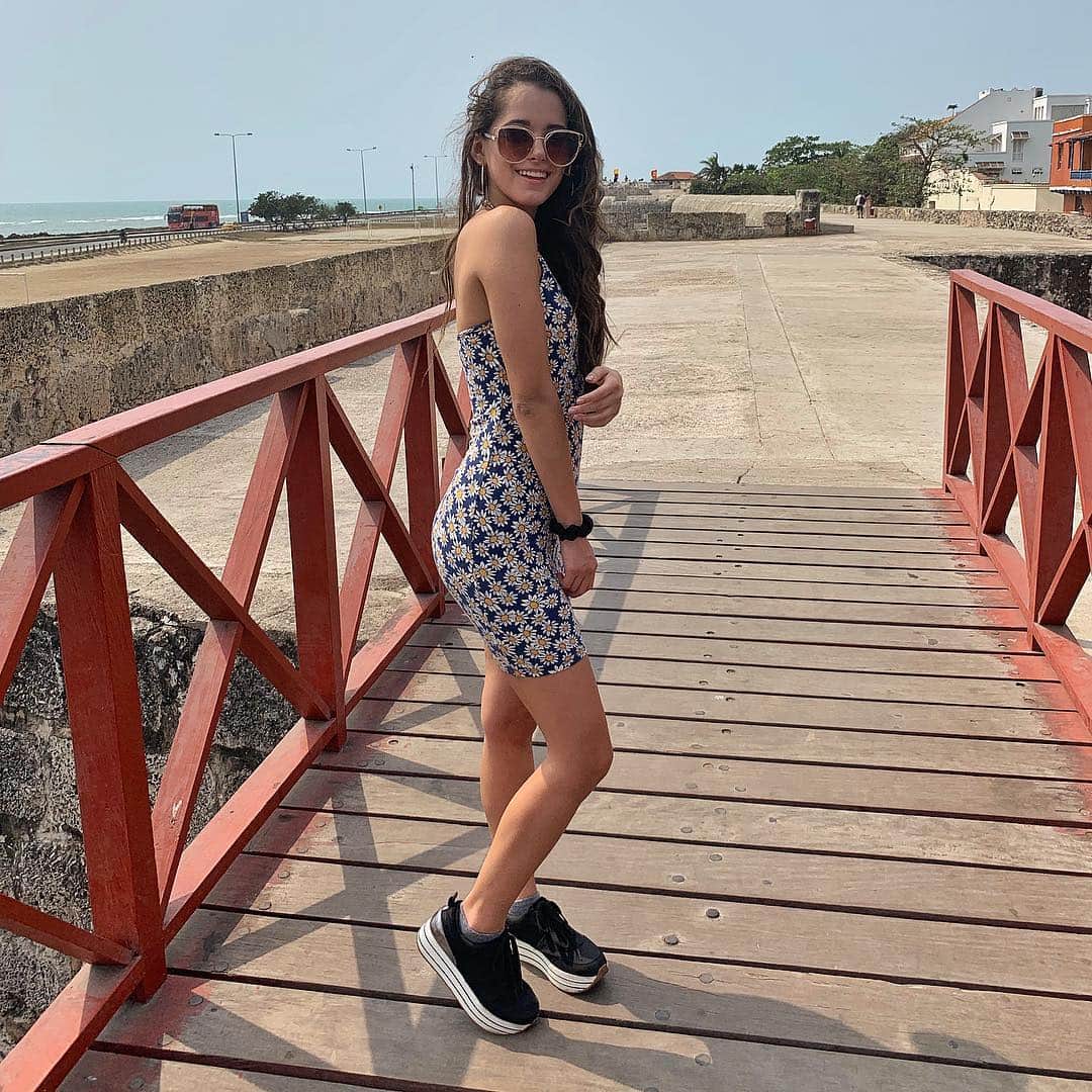 ミッチェル・オルベラのインスタグラム：「24 hrs en Cartagena😂☀️」