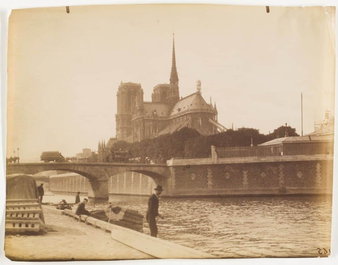 フィラデルフィア美術館さんのインスタグラム写真 - (フィラデルフィア美術館Instagram)「Our hearts and support are with Paris. #NotreDame • “Notre-Dame,” 1899, by Eugène Atget」4月16日 6時26分 - philamuseum
