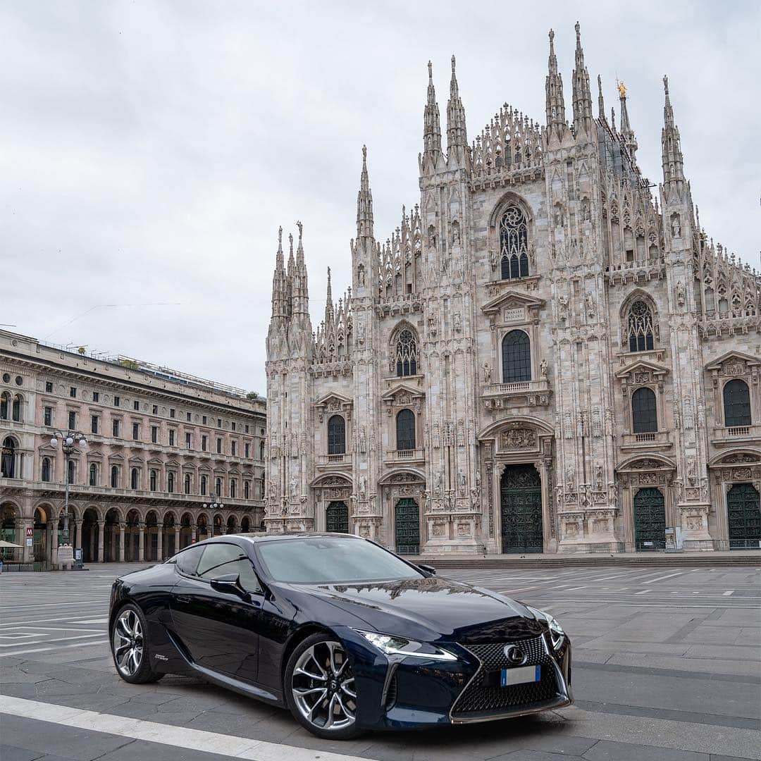 Lexus USAのインスタグラム：「That’s a wrap at #MilanDesignWeek. The world’s largest design exhibition celebrating design and innovation with our annual #LexusDesignEvent and #LexusDesignAward. Photo credit: @thismintymoment」