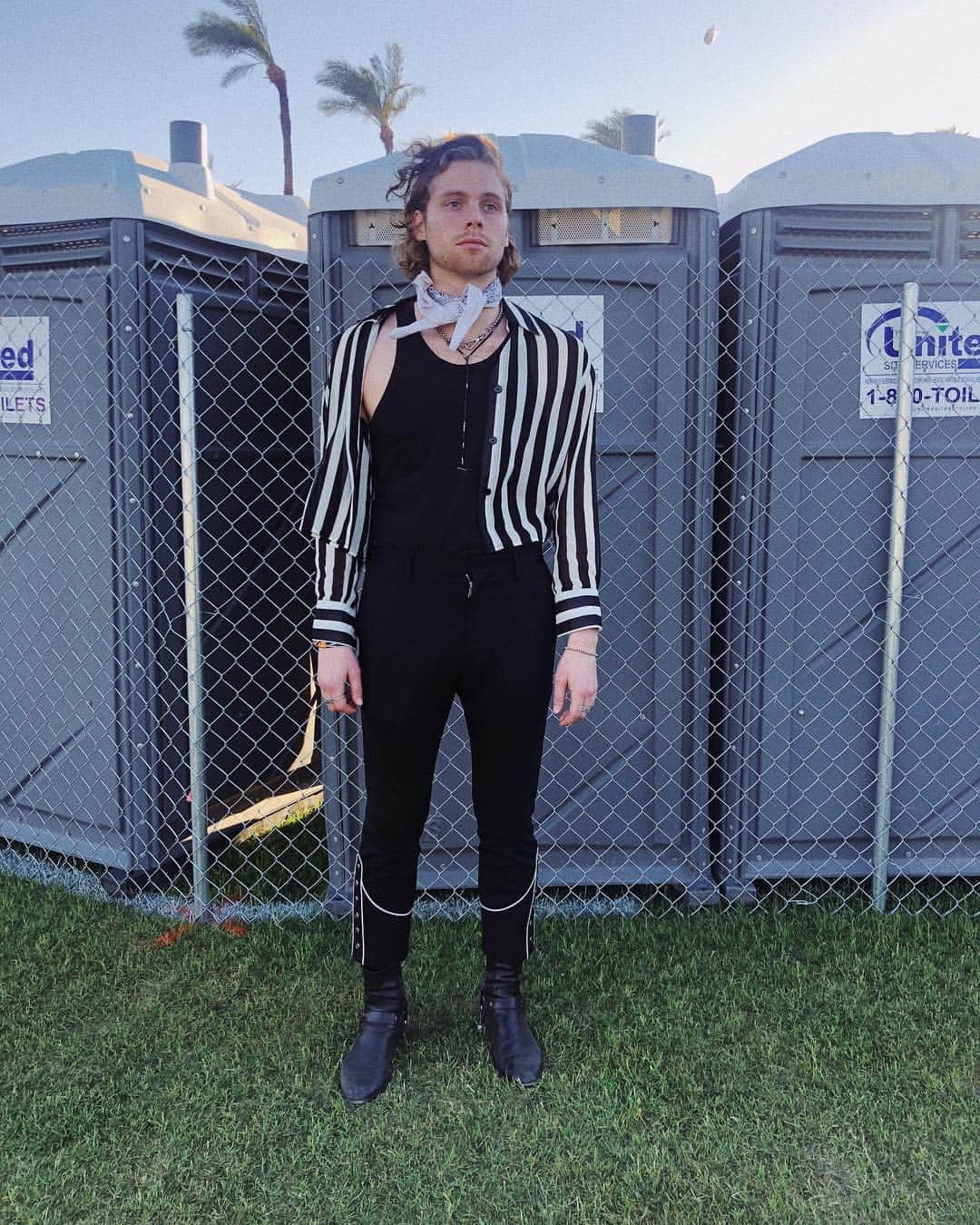 のインスタグラム：「coachella was the shit」