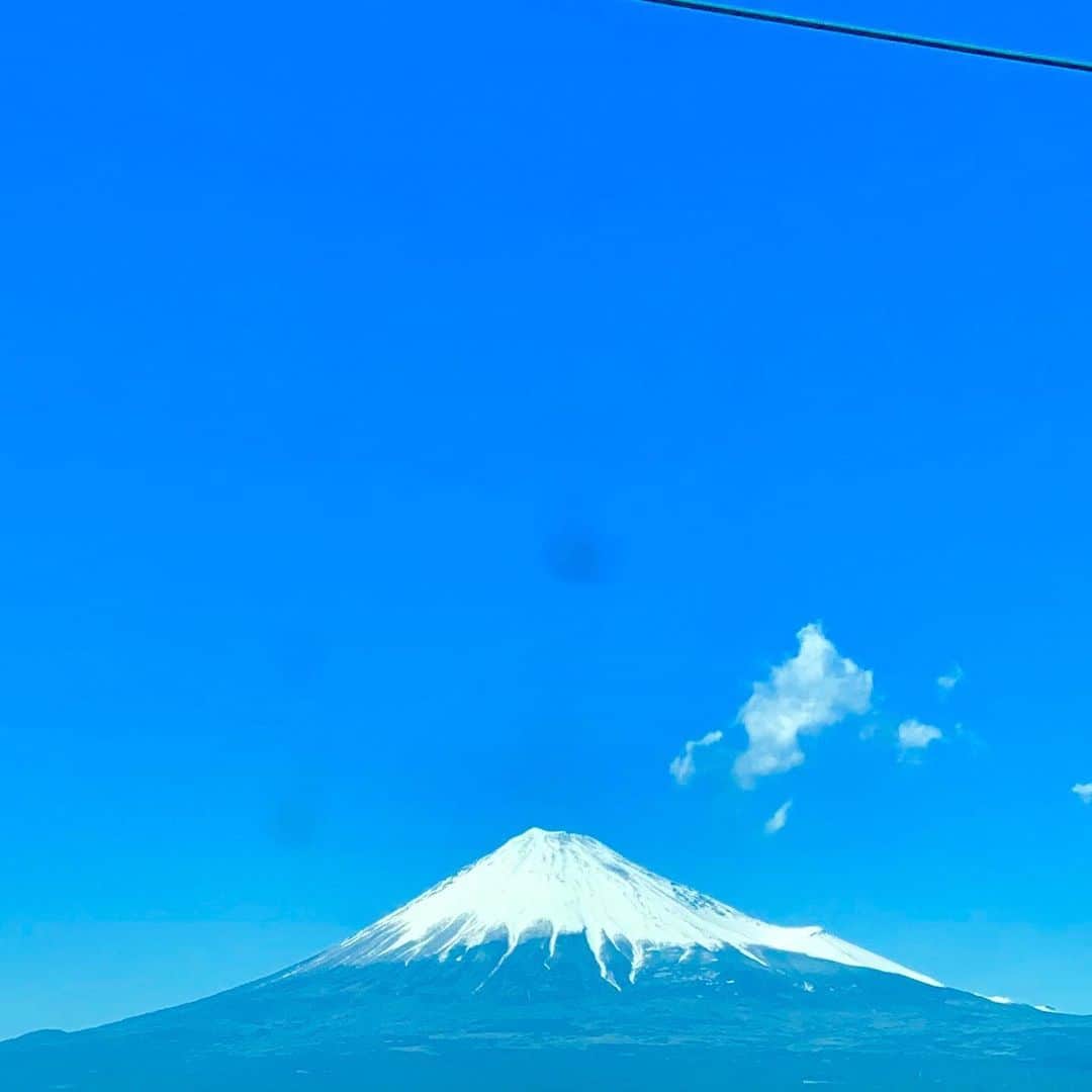 松尾貴史さんのインスタグラム写真 - (松尾貴史Instagram)「富士様と、#スタジオジブリ 編集室にあった置物。  #富士山」4月16日 7時16分 - kitsch.matsuo