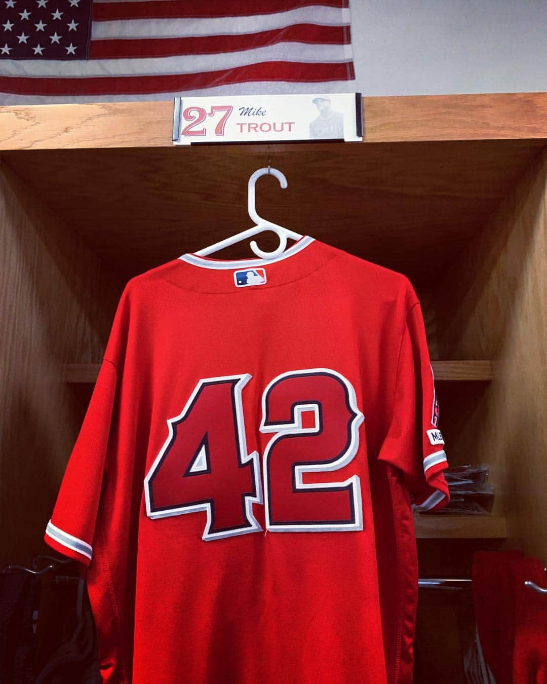 マイク・トラウトさんのインスタグラム写真 - (マイク・トラウトInstagram)「It’s an honor and a privilege to wear 42 today. #JACKIE42」4月16日 7時40分 - miketrout