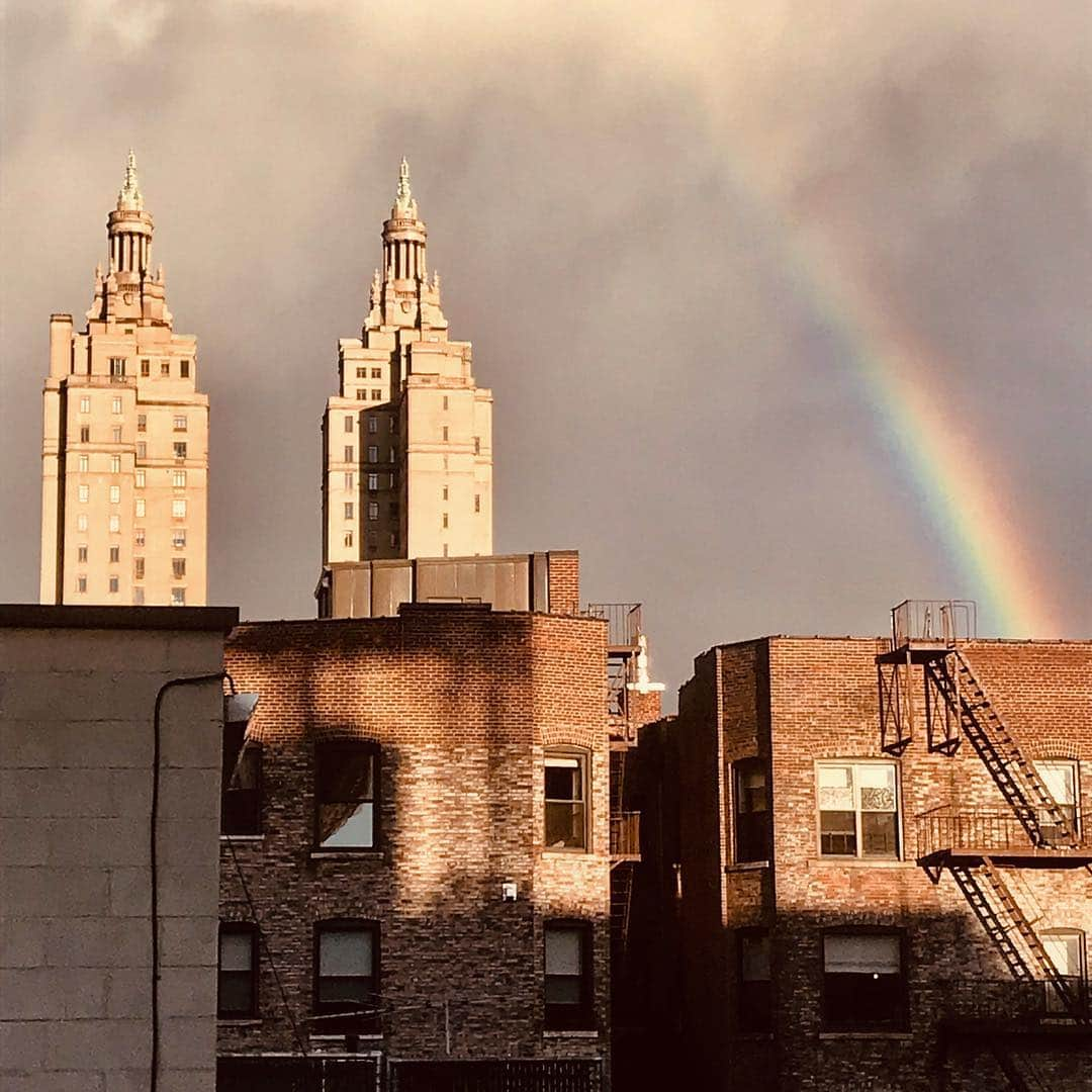 JULIEN D'YSさんのインスタグラム写真 - (JULIEN D'YSInstagram)「Signe ce soir de New York for notre dame de Paris 🙏🏻#arcenciel🌈 ❤️18.45 pm」4月16日 7時54分 - juliendys