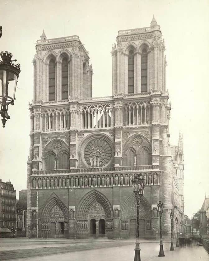 ブルックリン美術館さんのインスタグラム写真 - (ブルックリン美術館Instagram)「For centuries Notre-Dame has inspired France and visitors worldwide. Today, as fire engulfs the cathedral, we offer our support to the people of Paris as they’re working tirelessly to save this historic building. 💔 ⠀ “Notre Dame, Paris, France, 1903", 1903. Bw photographic print. Brooklyn Museum, Goodyear. #bkmarchives」4月16日 7時50分 - brooklynmuseum