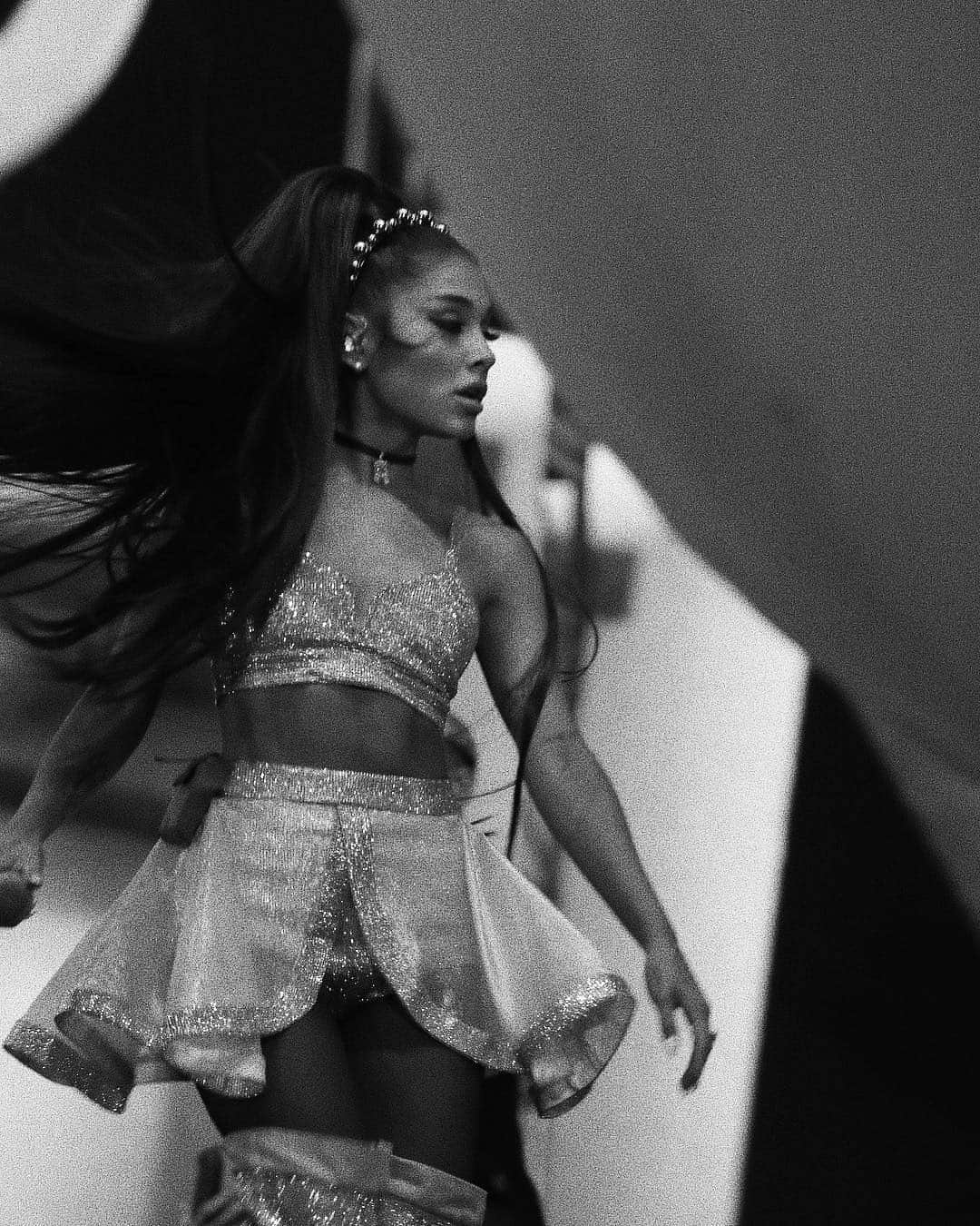 アリアナ・グランデさんのインスタグラム写真 - (アリアナ・グランデInstagram)「🖤」4月16日 7時52分 - arianagrande