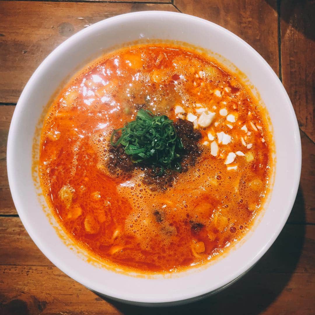 柏木作夢さんのインスタグラム写真 - (柏木作夢Instagram)「こんなに辛い担々麺があったなんて…。 ・・・ 蒙古タンメン中本より辛いじゃないか…。 ・・・ #担々麺 #激辛 #foodporn #noodle #ramen」4月16日 18時57分 - samukashiwagi