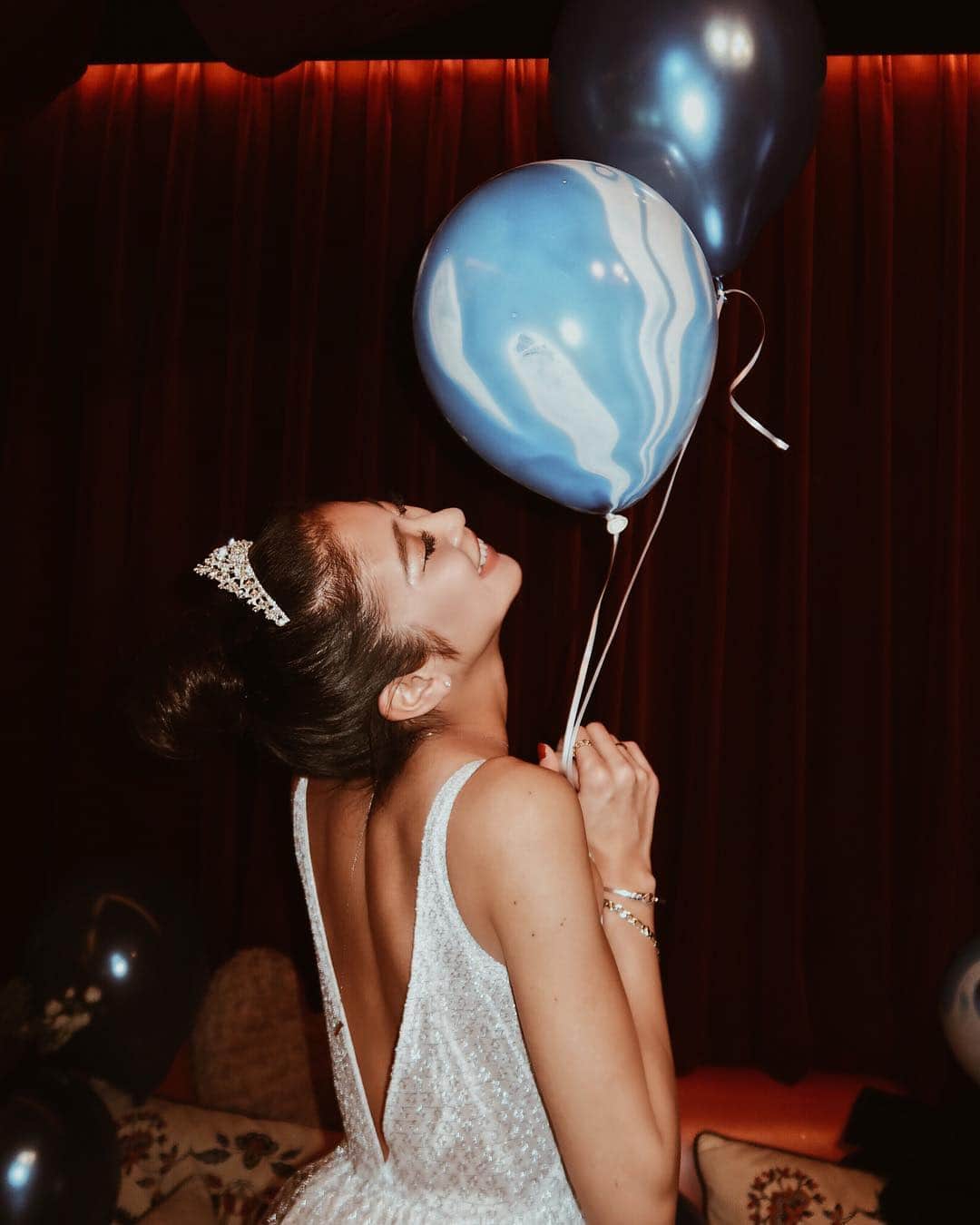 佐藤あずみのインスタグラム：「私の願いよお空に飛んでけ！ . #balloon #birthday #happy #goodtime」