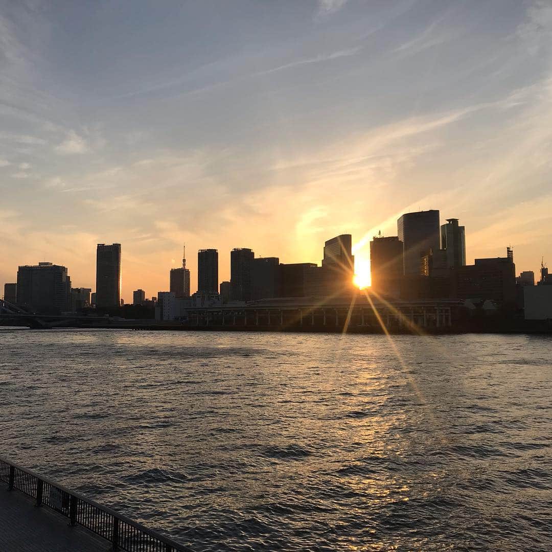 為末大さんのインスタグラム写真 - (為末大Instagram)「Tokyo sunset」4月16日 17時55分 - daijapan