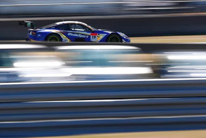 LEXUS / レクサスさんのインスタグラム写真 - (LEXUS / レクサスInstagram)「【2019 SUPER GT 開幕】 4月13日・14日、岡山国際サーキットにて、GT500クラスにとってはファイナルイヤーとなる、2019 SUPER GTが開幕しました。  前日の予選の晴天とは一転し、大雨降りしきる中決勝レースがスタートしたものの、セーフティカーが3度も入る大波乱の幕開けとなりました。  そんな過酷な状況の中、GT300クラスでは「K-tune RC F」が見事優勝を飾り、GT500クラスでは「WedsSport ADVAN LC500」が6位入賞、「ZENT CERUMO LC500」が8位入賞を果たしました。  皆様のご声援、ありがとうございました。 次回の5月3日・4日に富士スピードウェイで開催される、SUPER GT 第2戦でも、応援よろしくお願いいたします。  #レクサス #レクサスLC #レクサスLC500 #モータースポーツ #岡山国際サーキット #LEXUS #LEXUS_F #LexusLC #LexusLC500 #LC500 #MOTORSPORT #supergt #supergt2019 #sgt #Lexus #Lexusjapan #Lexusjp #race #racing #ExperienceAmazing」4月16日 18時10分 - lexus_jp