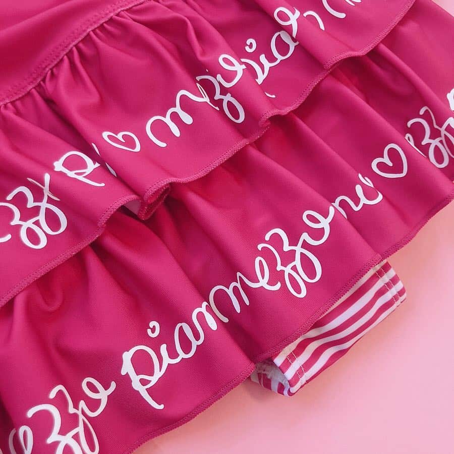 mezzo pianoさんのインスタグラム写真 - (mezzo pianoInstagram)「. ❤︎border & logo swim wear❤︎﻿ ﻿ メゾ ピアノのスイムウェアが﻿ ショップに揃いました♡﻿ . メゾ ピアノロゴがいっぱいのキュート水着は﻿ マリン風♡﻿ セパレートタイプのデザインが﻿ お姉さんぽくってお洒落♡﻿ ﻿ ■水着 ￥8,532﻿ ﻿ ※商品の入荷状況は、お近くのショップまで﻿﻿﻿ お問い合わせください。 ﻿﻿﻿ ※ NARUMIYAONLINEにて発売中。 ﻿﻿﻿﻿ ❤︎︎︎❤︎︎︎❤︎︎︎❤︎︎︎❤︎︎︎❤︎︎︎❤︎︎︎❤︎︎︎❤︎︎︎❤︎︎︎❤︎︎︎❤︎︎︎❤︎︎︎❤︎︎︎❤︎︎︎❤︎︎︎﻿﻿﻿﻿﻿﻿﻿﻿﻿ ﻿ #水着 #キッズ水着 #スイムウェア #キッズスウィムウェア ﻿ #メゾピアノ30周年﻿#メゾピアノ #mezzopiano﻿﻿﻿﻿﻿﻿﻿﻿﻿﻿﻿﻿﻿﻿﻿﻿﻿﻿ #summercollection #夏コレクション﻿﻿﻿﻿﻿﻿﻿﻿﻿﻿﻿﻿﻿#夏物#新作  #プリセス#女の子のママ #女の子ママとつながりたい #可愛い #女の子 #ピンク好き #ピンク＃ママスタグラム﻿#ママ撮 #インスタベイビー#ベビスタグラ#kidsfashion #kidswear ﻿ #pink #粉红色 #こども #子供服 #kidswear  #キッズファション #kidsfashion #ig_japan #ig_kids ﻿﻿﻿﻿﻿﻿ ﻿」4月16日 18時23分 - mezzopiano_official