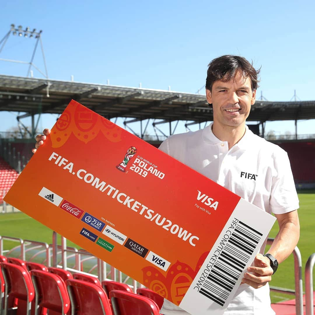 FIFAワールドカップさんのインスタグラム写真 - (FIFAワールドカップInstagram)「The FIFA U-20 World Cup Poland 2019 took centre stage in Lodz today as FIFA Legend Fernando #Morientes visited the city, which will host ten matches including the opener and final, 37 days ahead of the tournament kick-off. #U20WC」4月16日 18時23分 - fifaworldcup