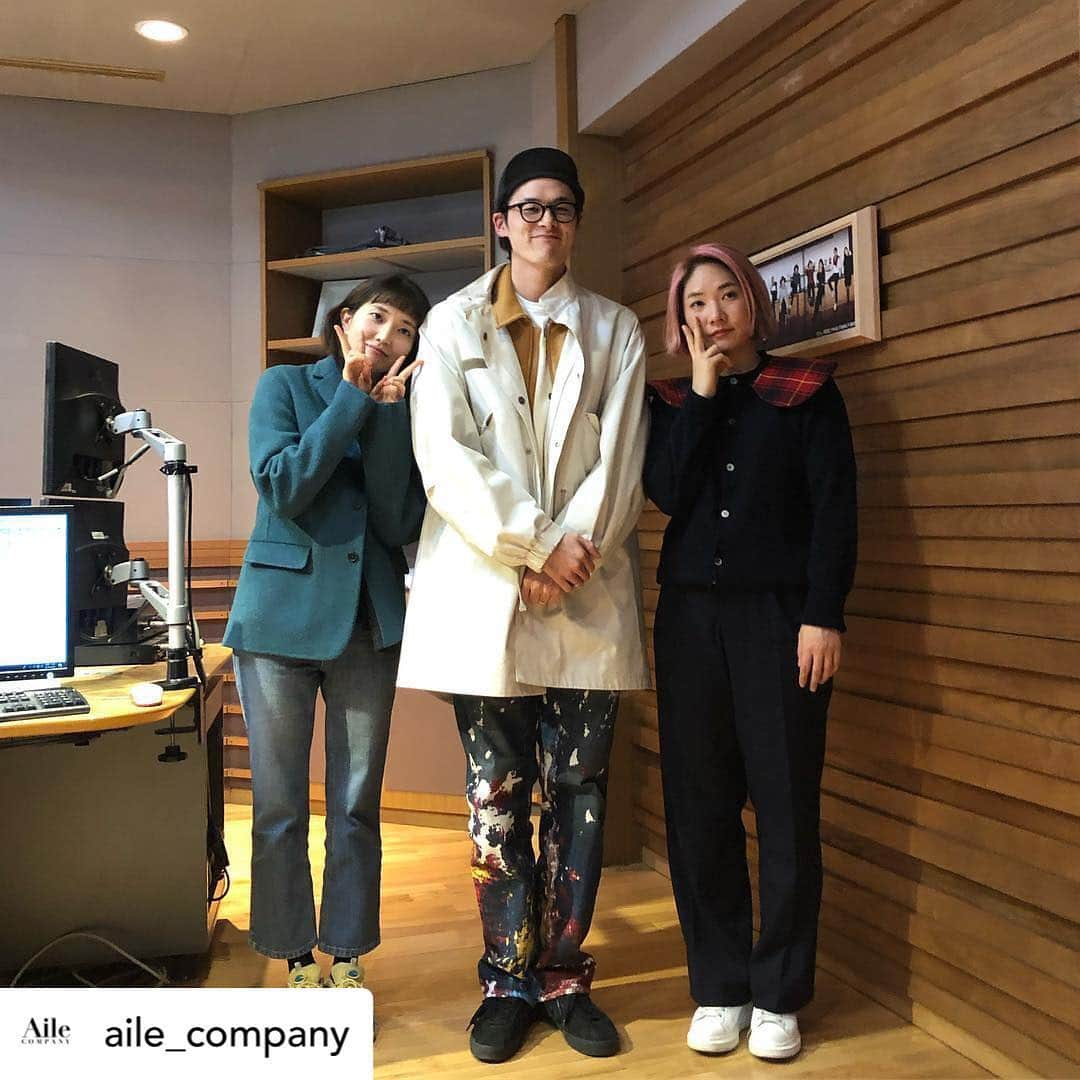 munzi_87のインスタグラム：「Posted @withrepost • @aile_company ✔️ MBC 옥상달빛 푸른밤!! 91.9MHz 오늘도 듣고 계신가요?👓 - #김원중 #KIMWONJOONG #앨컴퍼니 #앨모델 #ailecompany #ailemodel #mbc라디오 #옥상달빛푸른밤 #radio #mbc #모델 #fashionmodel #kmodel」