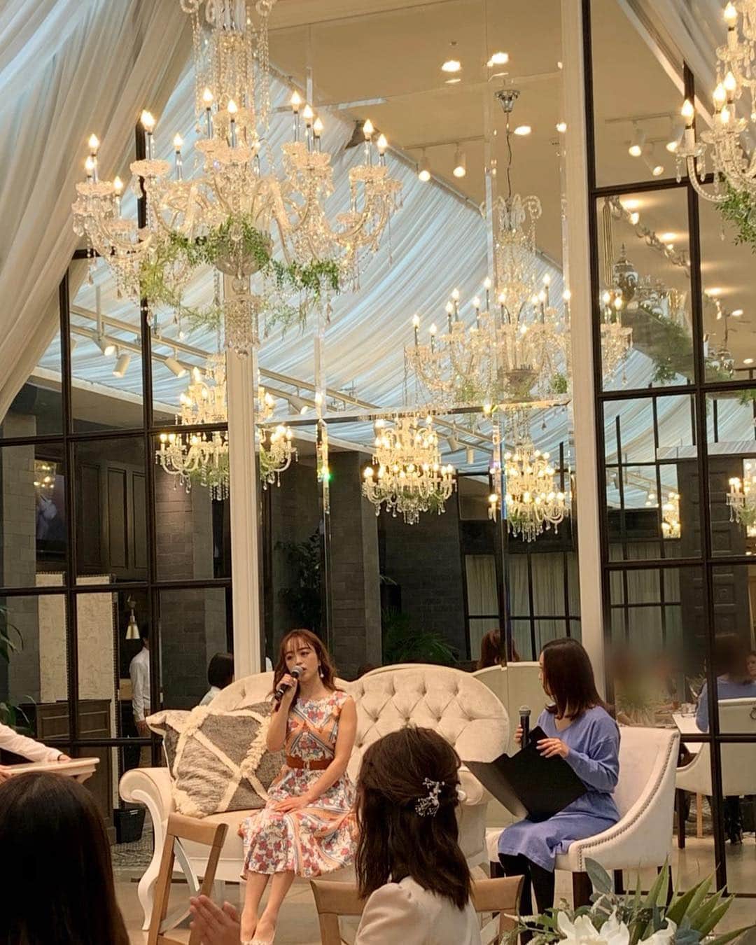 板橋瑠美さんのインスタグラム写真 - (板橋瑠美Instagram)「Nagoya jack Day 4.14♡ ・ 昼と、夜二会場でゲストに お招きいただきました！ ・ 7年ぶりの名古屋上陸◟̊◞̊ ◟́◞̀ ◟̆◞̆ ・ ・ 昼→ 💓名古屋BIG女子会💓 ・ @strings_nagoya  さんにて、 ・ 超ーーー✨ 素敵な会場と♡ 素敵な女性の皆様の前で、 トークショーをさせていただきました❤️ ・ 中学から大ファンって方がたくさんいて下さったり、 石川県からわざわざお越し下さる方が居たり、 インスタから見てくれて来てくださった方が居たり、 ・ 本当に本当に本当に 嬉しかったーー😭💓 ・ ファンの方が居てくださること、 改めて感謝感謝です😫 ・ そして私の経験を通して、 一人でも多くの方を 笑顔にするのが 自分の本望だと思ってます。 ・ たくさんの自虐な話をしましたよ((((･´ω`･)))) ここに来てくださった方の内緒です❤️ww ・ でも、本当に、 素敵な時間を過ごさせてもらえて、幸せでした！！ ・ BIG女子会第2回目も是非参加したいな💓 ・ ・ ・ ・ 夜→ ✨平成最後のパラパラNight✨ ・ パラパラは、昨年からお仕事が急に増えました^_^ ・ でも地方のクラブのゲストは、 21歳になる手前に、 妊娠9ヶ月頭に産前最後の仕事で行った、 福岡と山口のゲスト以来なので、 かれこれ10年ぶり❣️！ ・ 会場は、名古屋で大人気の @club_sango ✨ ・ 今どきパラパラ…じゃなく、 今こそパラパラっしょ❤️！ ・ 名古屋の皆様、 とてもノリが良くて最高でした！💓 ・ 本当昔からの大ファンという方がたくさん集まってくれて 10年のブランクがありますが 皆さんとても良い反応してくれて 嬉しすぎました(＊´ω｀＊)” ・ 第五次ブーム活動、私は頑張ります！！✨ ・ 名古屋の皆さん、本当にありがとうございました😊😊 ・ ひつまぶしも味噌カツも食べて、 手羽先もお土産買って、 大満足の名古屋でした💓 ・ ・ 今回来れなかった方から 会いたかったー！って たくさんDMを頂けました◟̊◞̊ ◟́◞̀ ◟̆◞̆ ・ 次回は、お会いしましょうね💜 ・ ・ ありがとう！名古屋ー！大好きです！❤️ ・ ・ ・ ・ ・ #Nagoya #名古屋 #名古屋BIG女子会 #ストリングスホテル名古屋  #クラブサンゴ #clubsango #parapara #パラパラ #第五次ブーム  #パラパラ第五次ブーム #ルミリンゴ #ルミリンゴパラパラ第五次ブーム  #Rumi」4月16日 18時15分 - rumi_official_0616