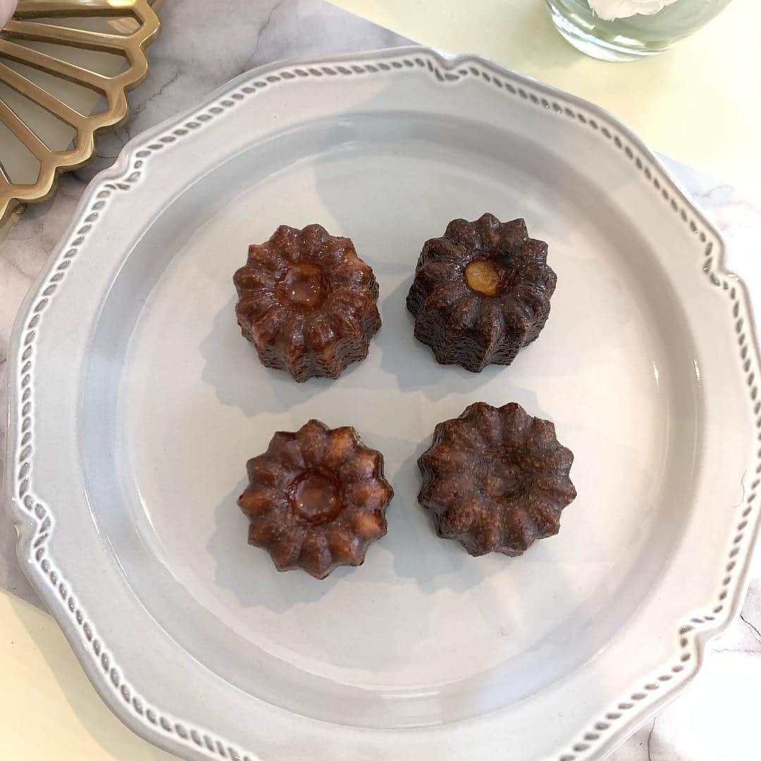 SPARAさんのインスタグラム写真 - (SPARAInstagram)「今日OPENのカヌレと焼き菓子のお店 @commemoi_cannele さんに行ってきました♡ センスのいい店内やディスプレイ、可愛らしいお菓子♡ コムモアさんは次回5月19日（日）に開催するBARN MARKET @barn_market にご出店下さいますので磐田の皆様も是非お楽しみに♡♡♡ カヌレと焼き菓子の店　コムモア 浜松市中区八幡町126ｰ8(八幡宮裏)  @commemoi_cannele」4月16日 18時32分 - spara_aco