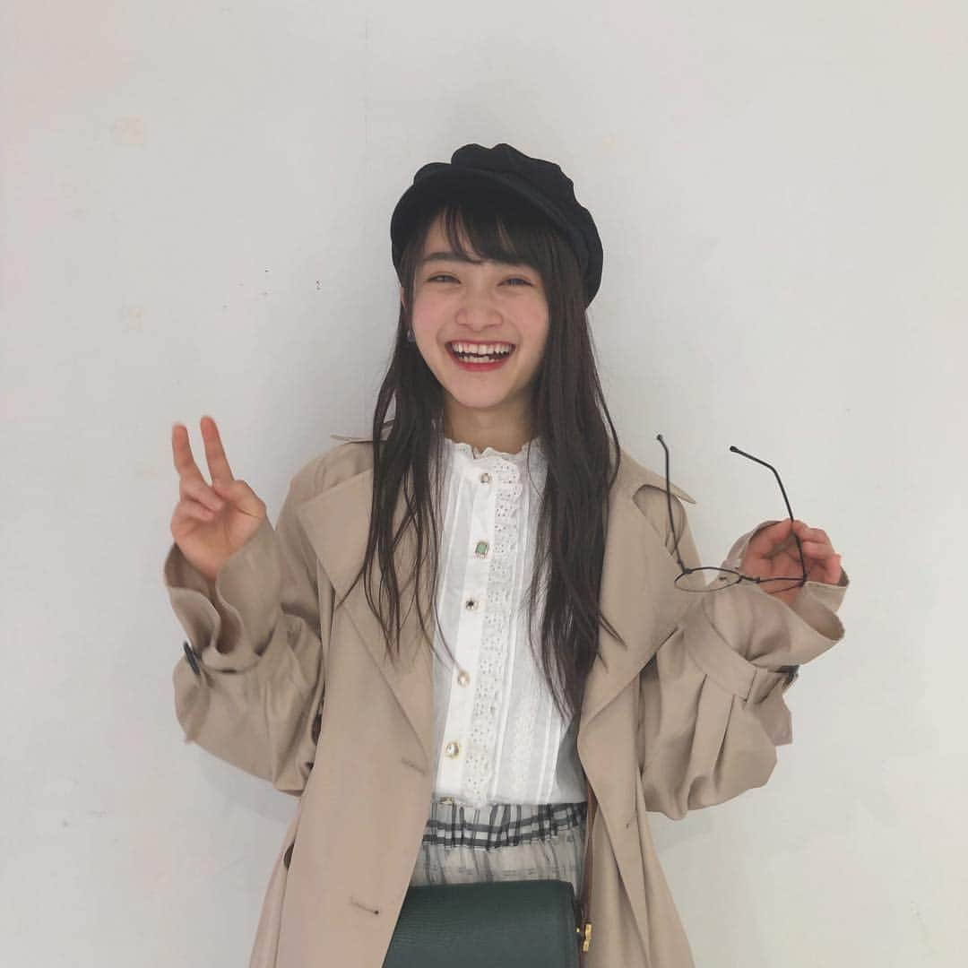 福田愛依さんのインスタグラム写真 - (福田愛依Instagram)「なんでこんなに笑っとるか分からんけど、！笑うって楽しい！！！☺︎❤︎ 最近、メガネにはまっとって、 今集めてる最中でございます🤓  #smile #☺︎ #笑う門には福来たる #感謝の気持ち #楽しもう」4月16日 18時32分 - meii_cheer