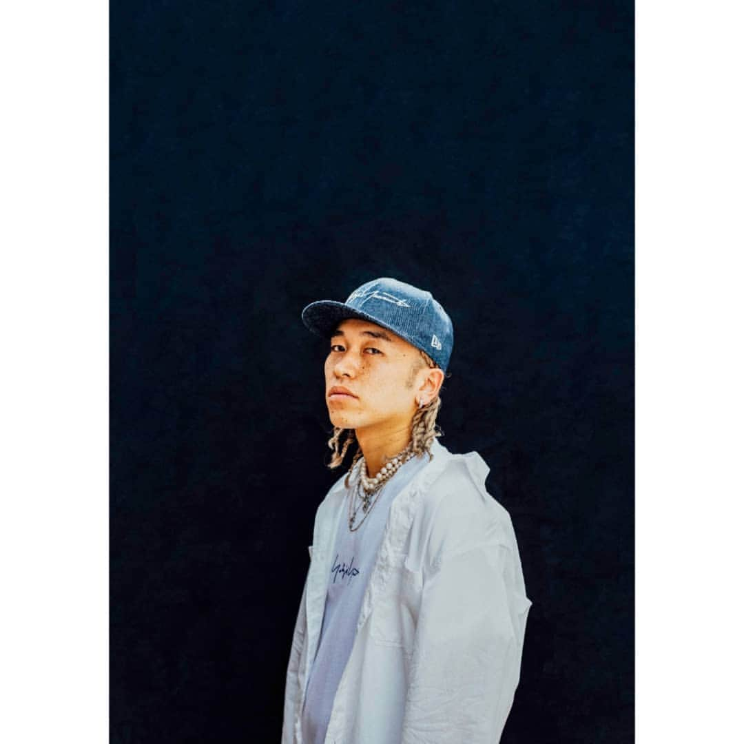 Olliemagazineさんのインスタグラム写真 - (OlliemagazineInstagram)「. The new issue out now . 「New Era® × Yohji Yamamoto」 . "HIPHOPとハイブランド" . @newerajapan @yohjiyamamotoinc . ファッションは自身のステータスを映す鏡であり、 ハイブランドのミックスは HIPHOPドリームな価値観を示す、ストリートが生んだ表現方法。  毎シーズンリリースされる<New Era®>と<Yohji Yamamoto>によるコラボ作を、 次世代のHIPHOPを象徴する、2人のラッパーが着こなす。 . photograph_Aya Kishimoto[horizont]. model_Young Coco, ELLE TERESA .  #olliemagazine #skateboard #hiphop #newera #yohjiyamamoto」4月16日 18時28分 - olliemagazine