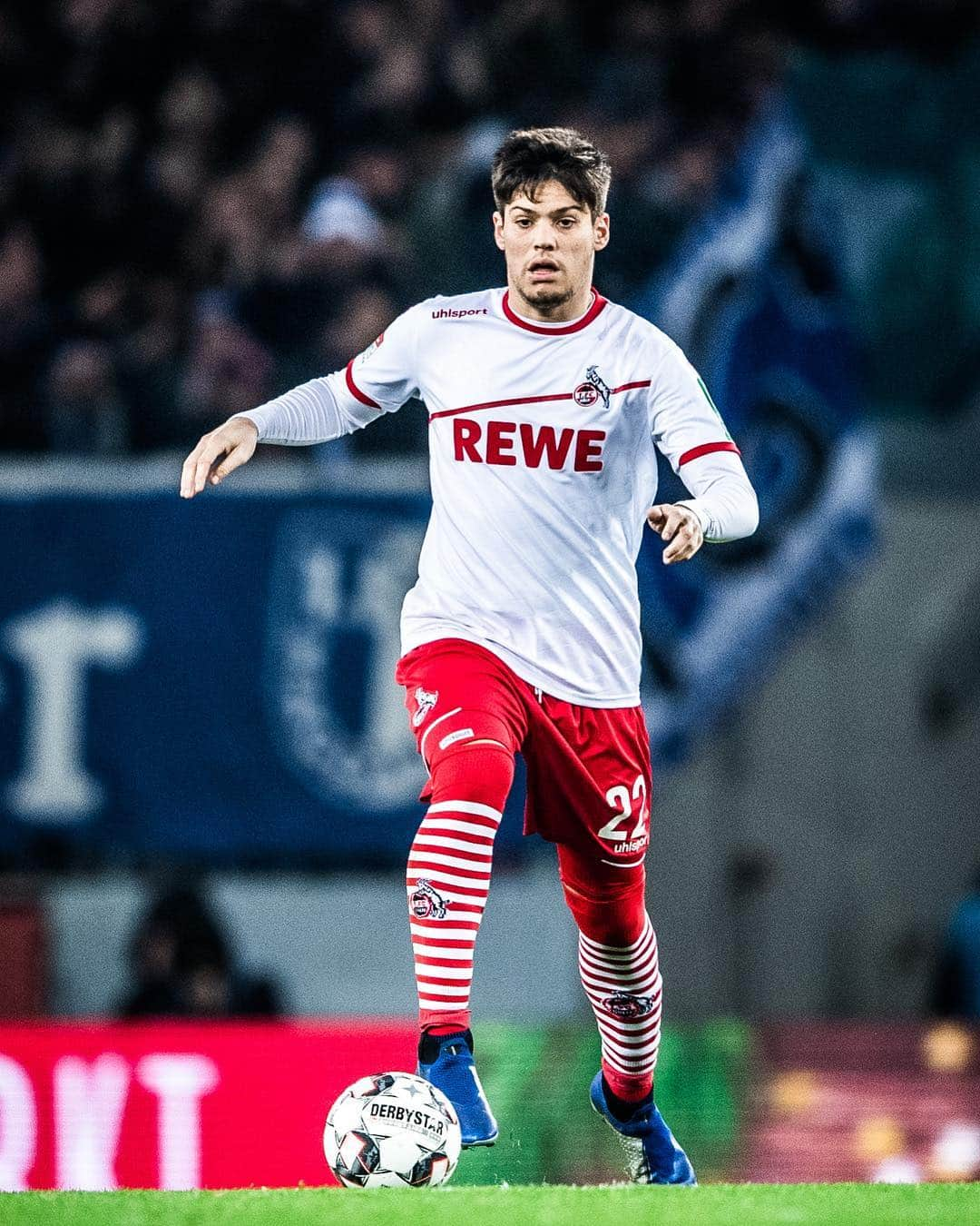 1.FCケルンさんのインスタグラム写真 - (1.FCケルンInstagram)「Herzlichen Glückwunsch zu deinem 50. Pflichtspiel mit dem 🐐 auf der Brust, @jorgemere_m4. 🔴⚪️ #Köln #Kölle #Heimspiel #effzeh」4月16日 18時49分 - fckoeln