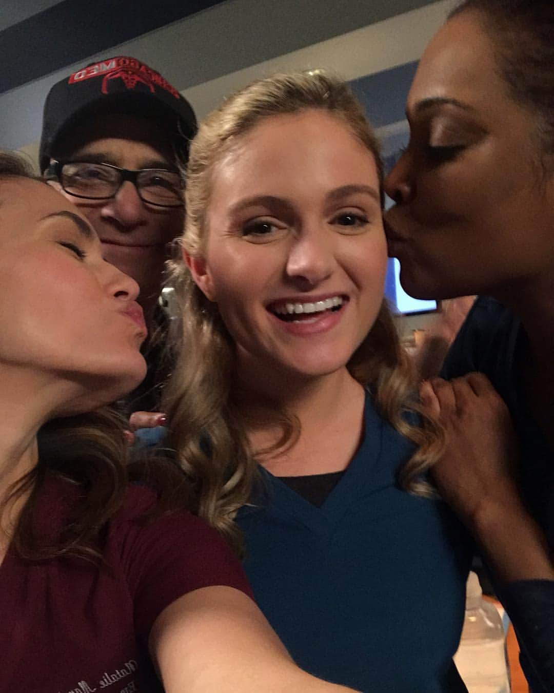 トーレイ・デヴィートのインスタグラム：「And that’s an official wrap on #ChicagoMed season 4! ❤️」