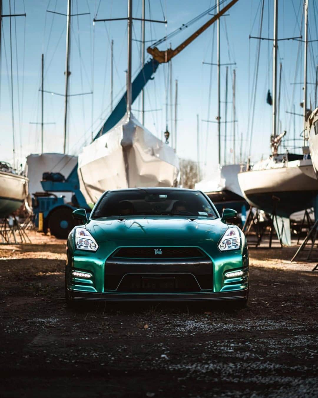 Nissanさんのインスタグラム写真 - (NissanInstagram)「Motivated just by looking at it.  #NissanGTR #OMGTR #R35 📷: @jnitek 🚗: @2hangry」4月16日 10時00分 - nissan