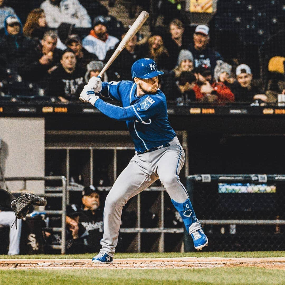 カンザスシティ・ロイヤルズさんのインスタグラム写真 - (カンザスシティ・ロイヤルズInstagram)「Bats are picking up where they left off yesterday. #AlwaysRoyal」4月16日 10時13分 - kcroyals