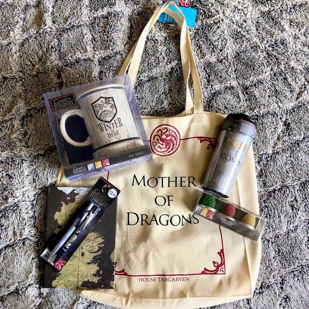ピーター・ディンクレイジのインスタグラム：「Thank you @primark and @gameofthrones for sending me this goodie-bag!」