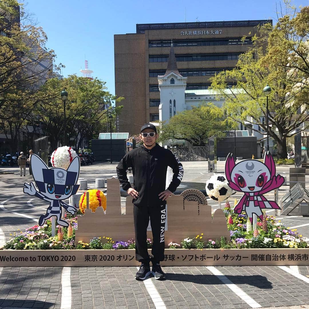 宇野薫のインスタグラム：「UNORUN  #今朝のみなとみらい  #unorun #newerajapan #onehundredathletic #100athletic #hokaoneone  #suunto9 #oakleyfrogskins  #ミライトワ #ソメイティ #ランドマークタワー」