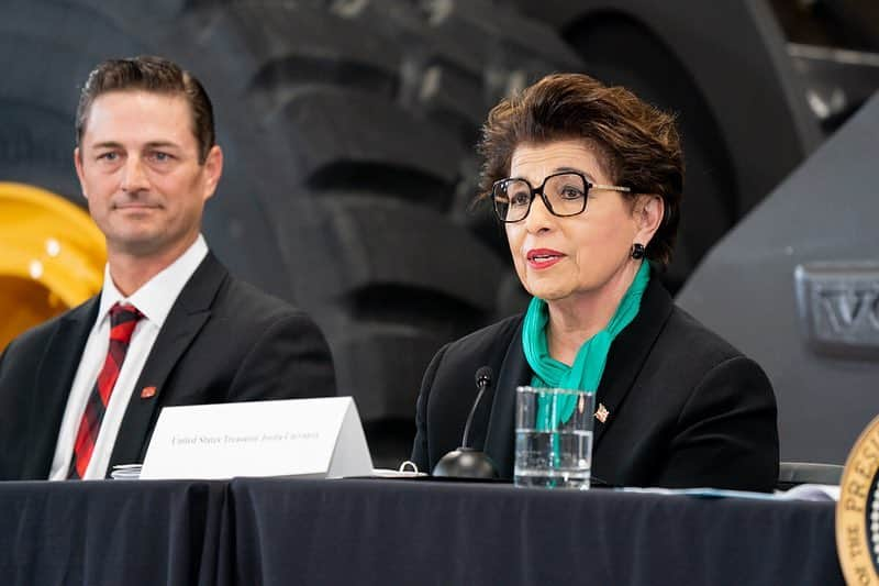 ドナルド・トランプさんのインスタグラム写真 - (ドナルド・トランプInstagram)「Today, President Trump traveled to Minnesota to hold a roundtable discussion on the booming economy and historic tax cuts.」4月16日 11時05分 - realdonaldtrump