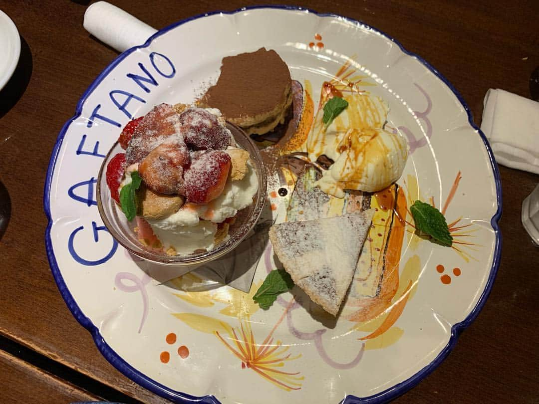 堤俊輔さんのインスタグラム写真 - (堤俊輔Instagram)「@pizzeria_da_gaetano  でディナー🍽🍕🍝 ここでは本場ナポリのピッツァを食べられる😝✨ 最高❗️美味✨✨✨ @tomohide_shitama  さんご馳走さまでした🙇‍♂️ #サッカー  #Jリーグ  #鹿児島ユナイテッドFC #鹿児島 #soccer  #jleague  #kagoshimaunitedfc #kagoshima #堤俊輔  #ツツスタグラム  #チェストー！ #勝手に鹿児島大使 #ttmproject  #共につなぐ未来  #チャリティtシャツ #ガエターノ #ピッツァ #ナポリ #ツツスタグルメ #福岡堤」4月16日 11時49分 - shunsuketsutsumi.19