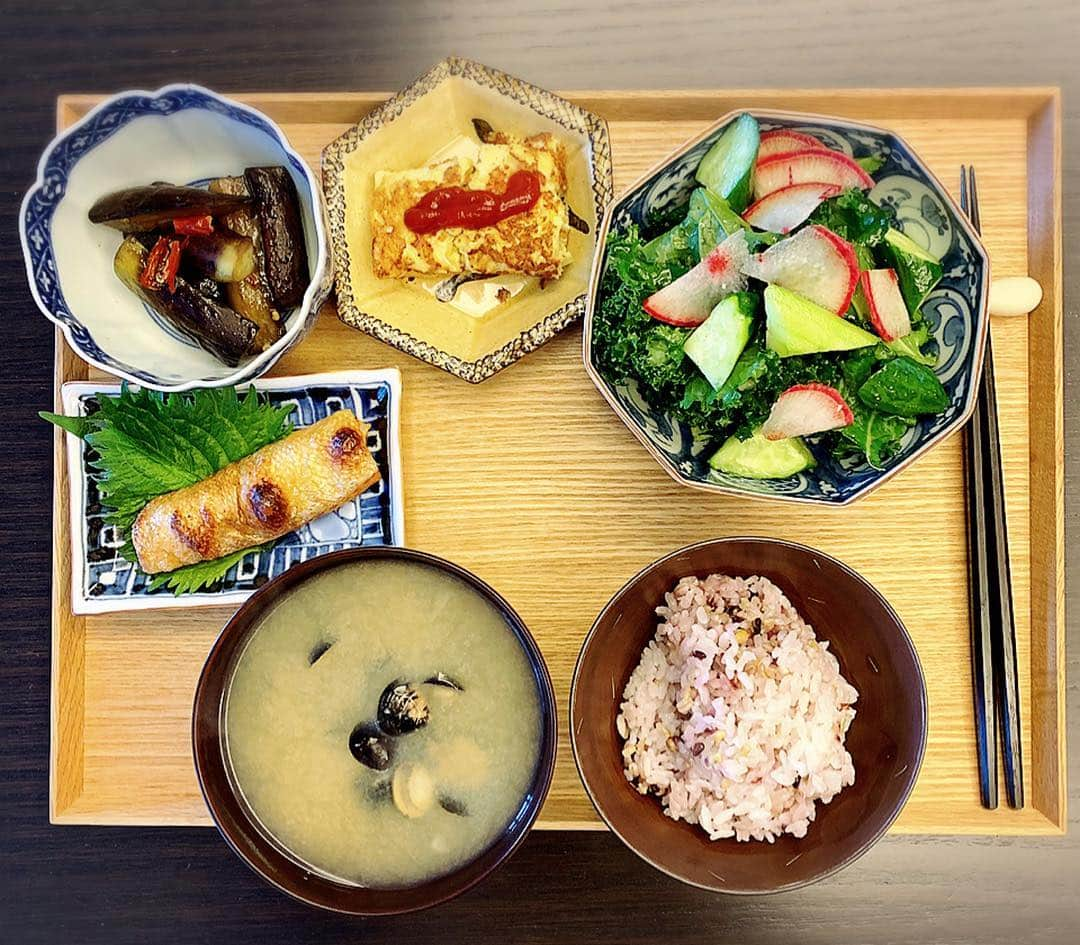 祐真朋樹さんのインスタグラム写真 - (祐真朋樹Instagram)「#祐ご飯 #利ご飯 #ささやかなお家ご飯 #器は料理の衣装」4月16日 11時51分 - stsukezane