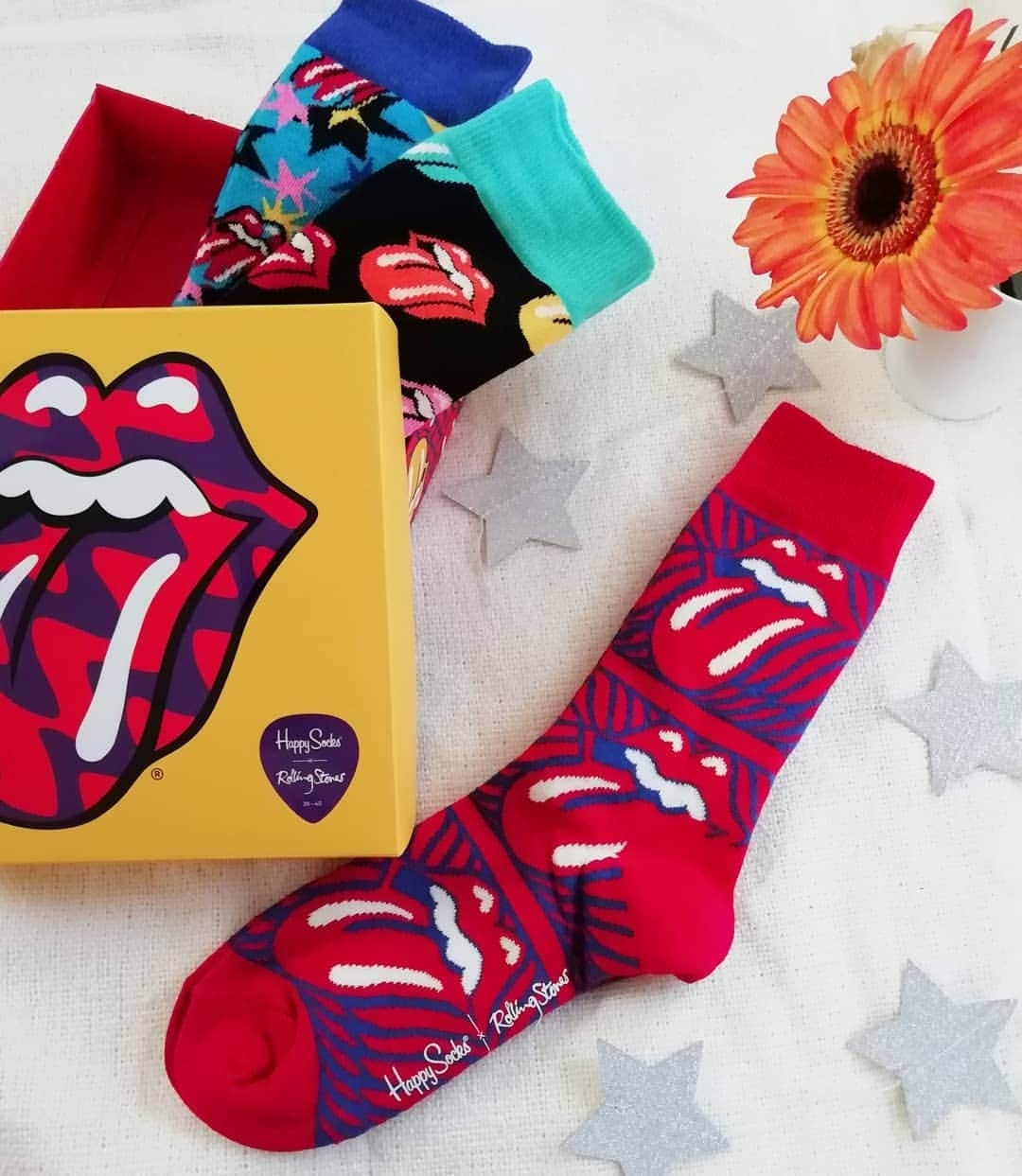 amigo.amigo.5205622さんのインスタグラム写真 - (amigo.amigo.5205622Instagram)「. ★#靴下　★. . Happy Socks x The Rolling Stonesの コラボソックス✨. . . @happysocksjapan. . . カッコいい😍. . .  #ハッピーソックス #ハッピーソックスxローリングストーンズ #HappySocksxRollingStones #HappySocks #足元#足元倶楽部 #足元くら部 #足元コーデ  #ソックス#かっこいい #ローリングストーンズ#socks#sockstyle  #RollingStones #ファッション#靴下コーデ  #fashions#fashion #instagramjapan  #instafashion #コラボ #コラボ商品 #cool #限定#限定商品 #instalike #style」4月16日 12時18分 - amigo.amigo.5205622