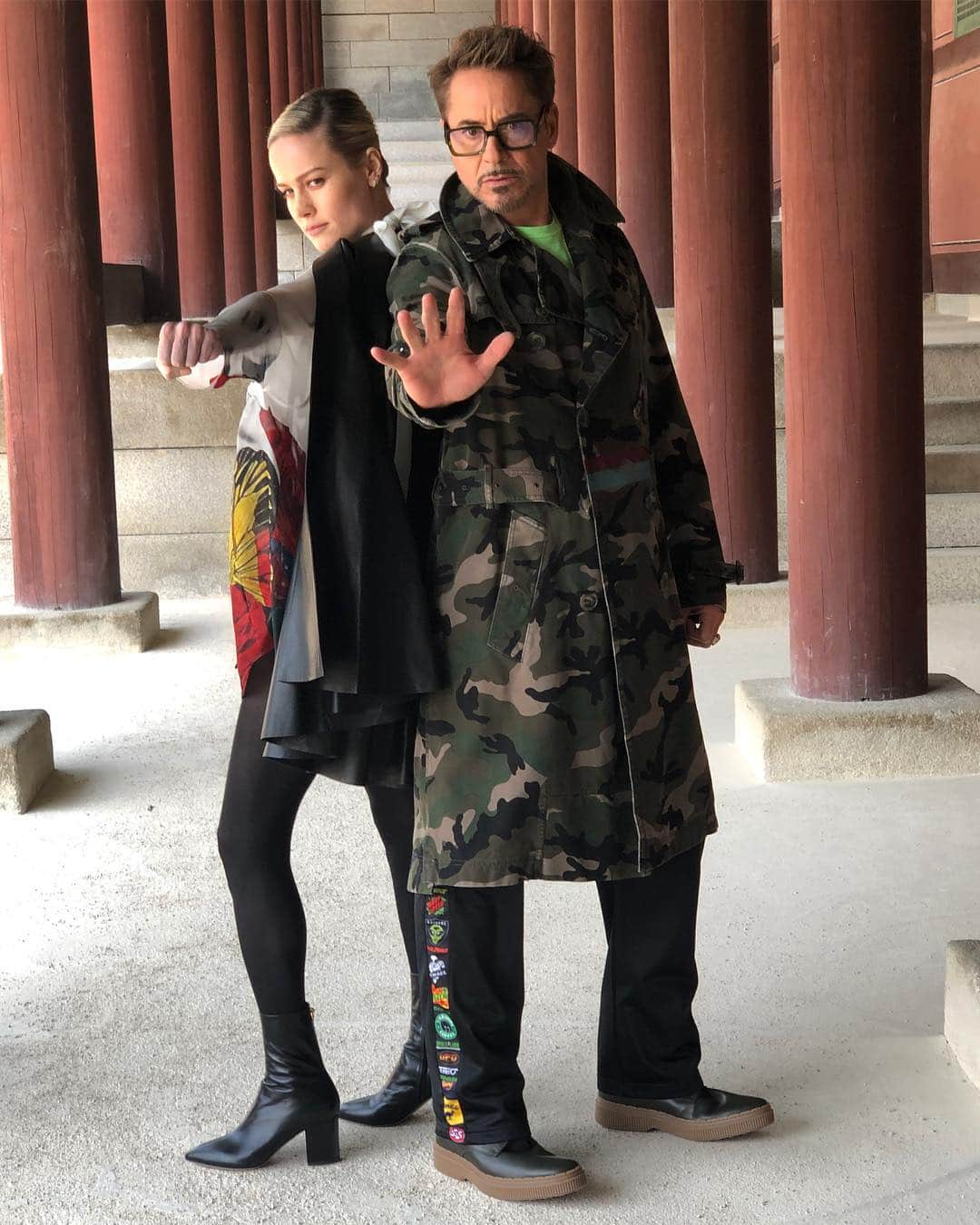 ロバート・ダウニー・Jrさんのインスタグラム写真 - (ロバート・ダウニー・JrInstagram)「Making faces for cash and chicken with @brielarson #captainmarvel #girlpower #valentino @avengers #press #tour #2019 #TeamStark #hair @davynewkirk #syle @jeanneyangstyle (📸 @jimmy_rich )」4月16日 12時29分 - robertdowneyjr