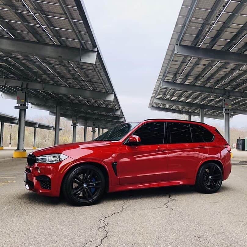 CarsWithoutLimitsさんのインスタグラム写真 - (CarsWithoutLimitsInstagram)「2018 BMW X5M lowered on KWs, love this look @x5m_fuego 🎒 Photo @x5m_fuego  #carswithoutlimits #bmw #x5m」4月16日 13時02分 - carswithoutlimits