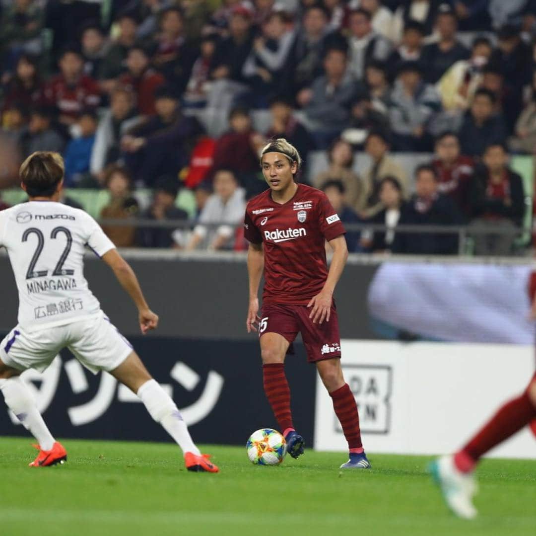 大崎玲央のインスタグラム：「前節も素晴らしい応援ありがとうございました。 負けたことも失点が多いことも自分のパフォーマンスも全て不甲斐ないですが、次の試合はすぐ来るのでチーム一つになって勝点3とれるように全力で戦います。 #visselkobe #wearekobe #ヴィッセル神戸 #jleague #jリーグ」