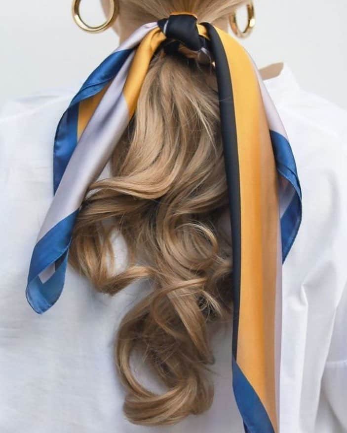 モイストダイアンのインスタグラム：「ヘアスタイリングも #ダイアン で綺麗な髪でおしゃれに簡単に♪  #ダイアン #パーフェクトビューティー #モイストダイアン #moistdiane #perfectbeauty #ツヤ髪 #シャンプー #ヘアケア #ダメージ補修 #ローラ #ダイアンシャンプー #新商品 #ヘアコスメ #洗い流さないトリートメント #ビューティーケラチン #11ミスト #なりたい髪は自分で作る #ヘアトリートメント #アウトバス #アウトバストリートメント #バスタイム #乾燥ダメージ #shampoo #時短 #簡単 📸 @pinterest」