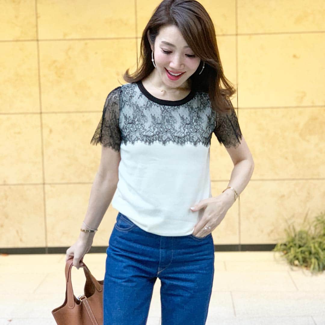 吉田美紀さんのインスタグラム写真 - (吉田美紀Instagram)「・ コーディネート☘ 半袖で過ごしたくなるくらいの気候に… 嬉しいな♡ ・ knit→#lialapg denim→#westoveralls bag→#hermes pumps→#salvatoreferragamo ・ #coordinate #outfit #ootd #look #style #fashion #wardrobe #instagood #instafashion #ママファッション#ママコーディネート #ママコーデ #レースニット」4月16日 13時55分 - miki__yoshida