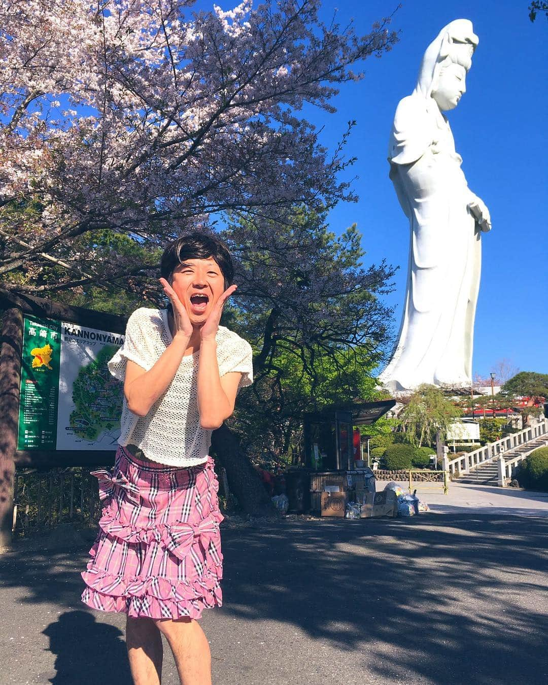 富所哲平さんのインスタグラム写真 - (富所哲平Instagram)「平成最後の自分の中継はマラソン中継！観音様からの女装マラソン！#fmgunma  #WG863 #内藤聡 #マラソン #女装 #白衣観音 #Da_iCE #和田颯 #ハヤラジ #アンカンミンカン富所」4月16日 14時10分 - tomitetsu823