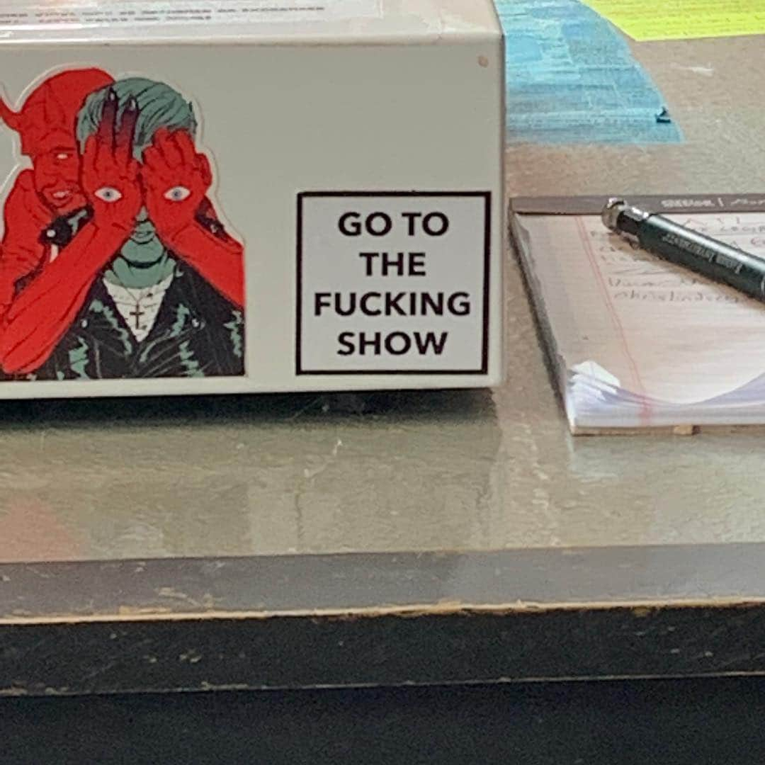 ジー・ヘイルさんのインスタグラム写真 - (ジー・ヘイルInstagram)「Go!!! Do it!!! Live music is the be all-end all of the Rock n Roll experience... it separates the men from the boys, the women from the girls, and the dragons from the sheep...as they say. And We Can’t Wait to share the stage with our friends in @beastoblanco and @palayeroyale in two days!!」4月16日 14時40分 - officiallzzyhale