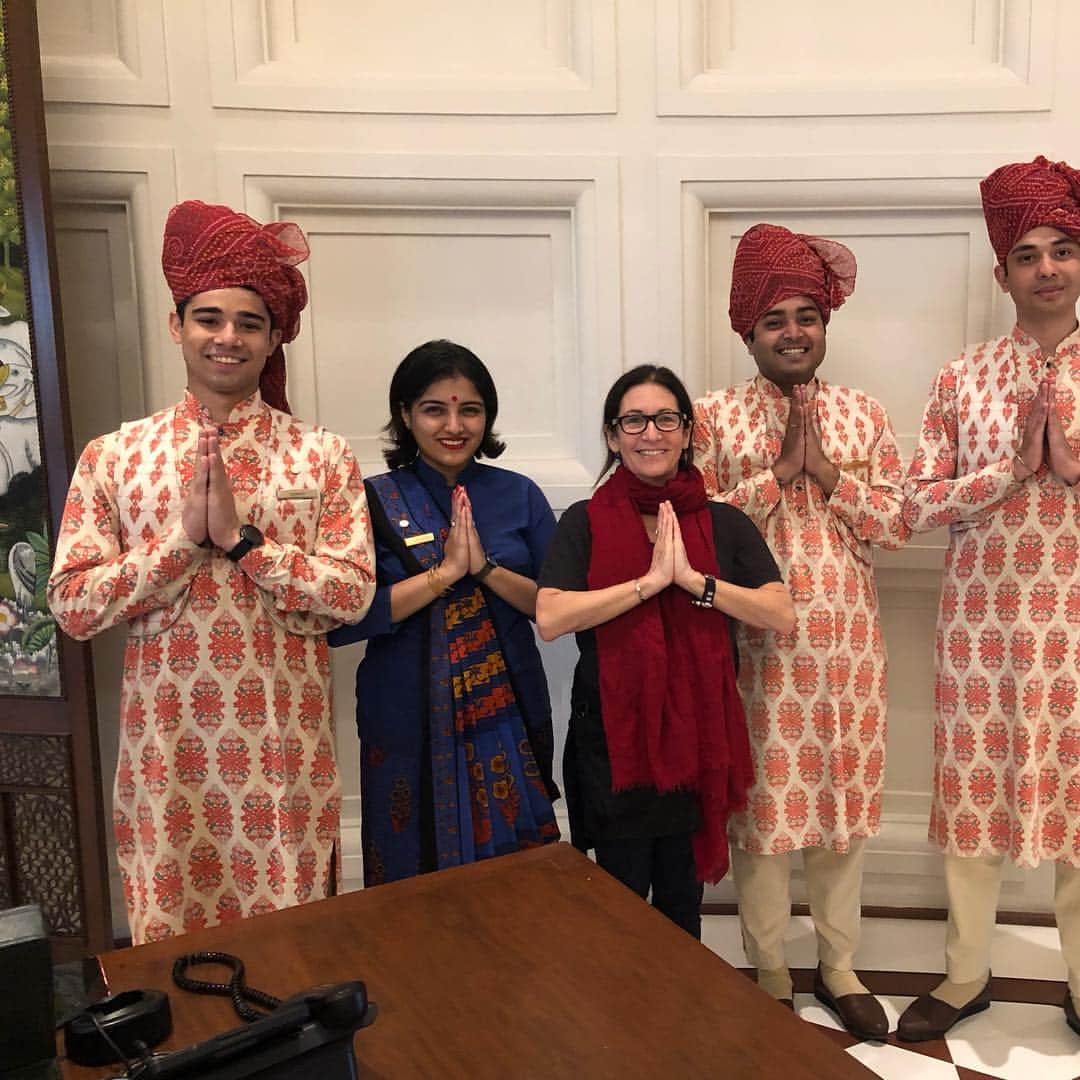 ボビー・ブラウンのインスタグラム：「Namaste @oberoiamarvilas it was very hard to leave this morning. Loved every thing and everybody. The staff, accommodations, the food. #epic #nottobemissed」