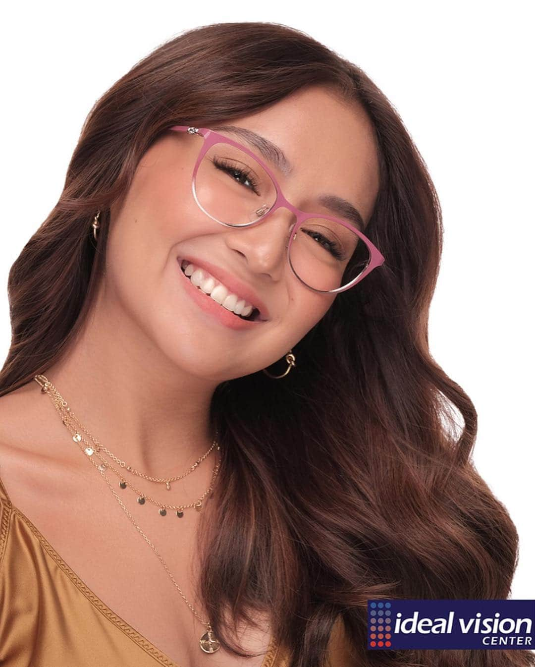 Kathryn Bernardoさんのインスタグラム写真 - (Kathryn BernardoInstagram)「Live happily, live ideally. 🌊 @idealvision」4月16日 15時10分 - bernardokath