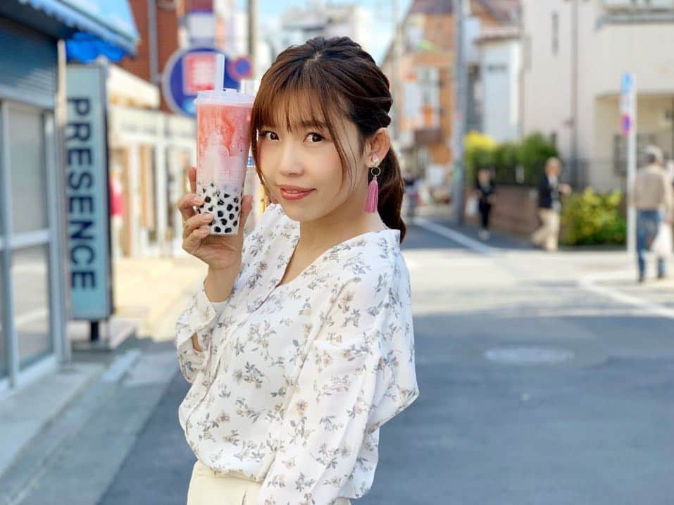 のインスタグラム：「🍹♡ ・ ・ ・ わたしってばバカだから、昨日シモキタ楽しかったからまた来ちゃったw #茶咖匠 #タピオカ どでかいタピオカは、デカイだけじゃなく味も秀逸‼️ #苺みるく  このあと #jk と仲良くなったよ(^ ^)❣️ #下北沢」