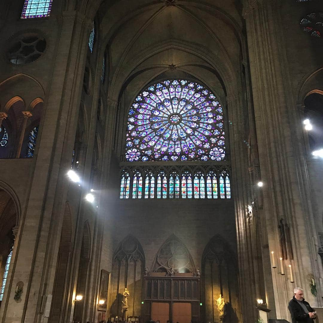 ジョシュ・ギャッドさんのインスタグラム写真 - (ジョシュ・ギャッドInstagram)「This video and these pictures were from the last time I visited this majestic wonder less than a year ago. She will rise again and she will remind us all of her strength and resistance. Like Paris itself, #NotreDame will endure. Ensemble nous reconstruirons」4月16日 15時50分 - joshgad