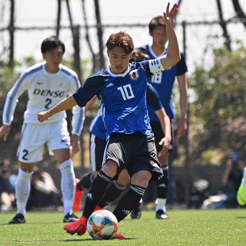 サッカーキングさんのインスタグラム写真 - (サッカーキングInstagram)「. U-20日本代表と全日本大学選抜の練習試合はドロー…安部裕葵がPKで得点 （2019.04.16） . 📷Photo by @shimpeei (Soccer King) . #安部裕葵 #HirokiAbe #U20 #U20日本代表 #u20wc #fifau20worldcup #鹿島アントラーズ #Antlers #日本代表 #daihyo #サッカーキング #⚽️ #サッカー」4月16日 15時51分 - soccerkingjp