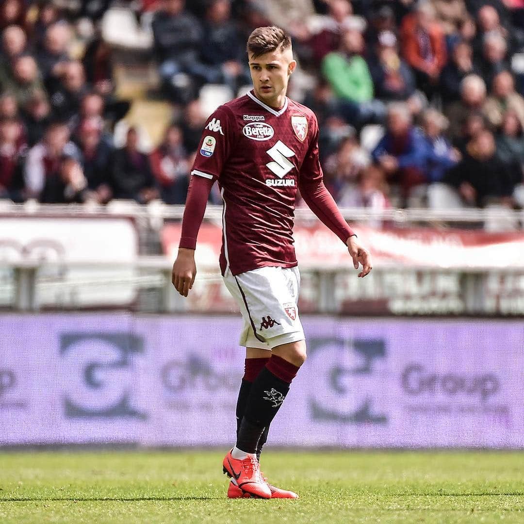 トリノFCさんのインスタグラム写真 - (トリノFCInstagram)「Prima in granata nonché in @seriea per @vitaly_damashkan 🐂💪🏼 __________________________________ #SFT #Torino #football」4月16日 16時02分 - torinofc1906