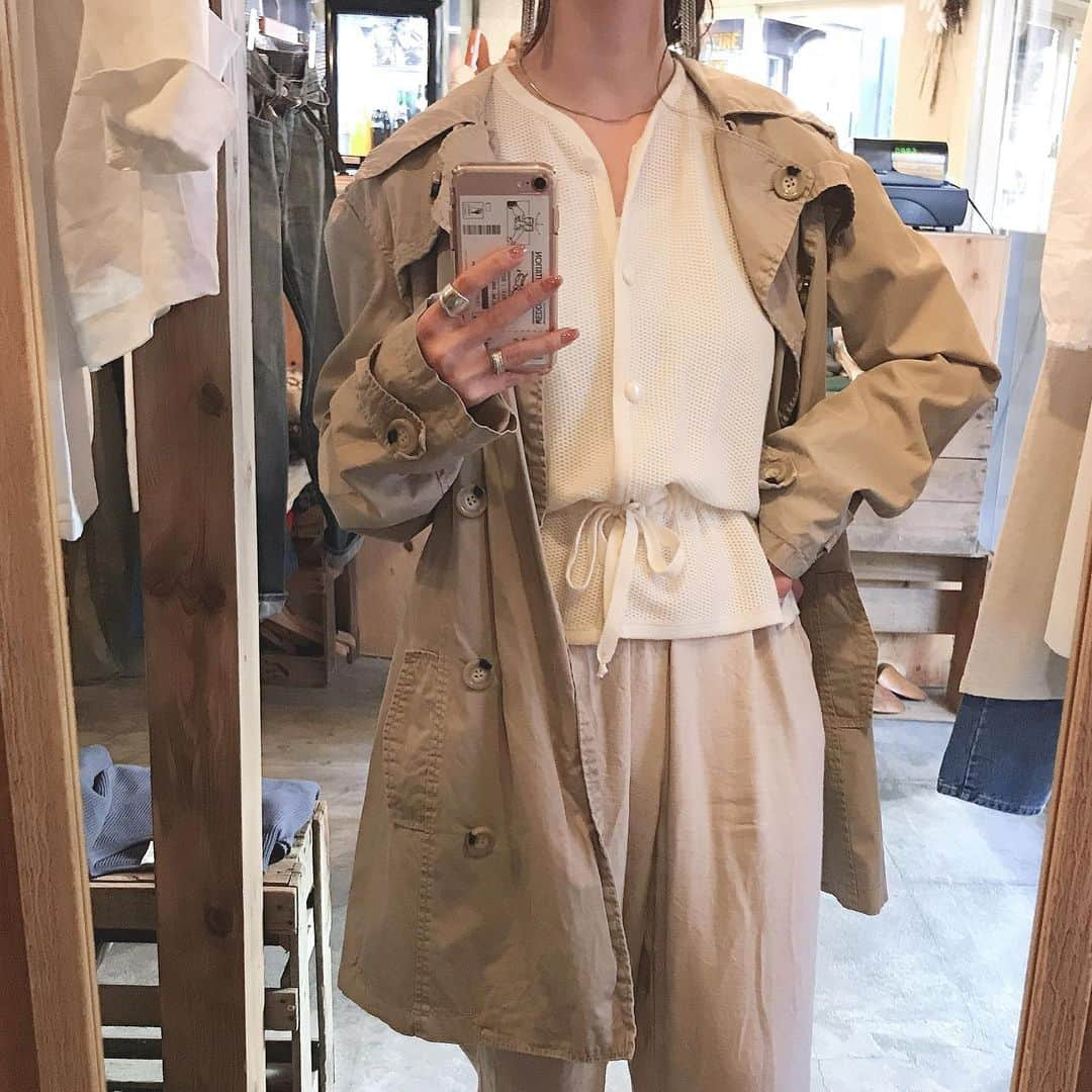 TheSunGoesDownさんのインスタグラム写真 - (TheSunGoesDownInstagram)「TSGD_2nd@shimokitazawa __ sweden🇸🇪メッシュベスト spring coat  __ #tsgd #thesungoesdowntokyo  #vintage #fashion #vintagefashion #Eurovintage  #usavintage #渋谷 #下北沢 #学芸大学 #古着屋 #古着 #大人古着  #ヴィンテージ  #ヨーロッパ古着 #アメリカ古着」4月16日 16時55分 - tsgd_tokyo