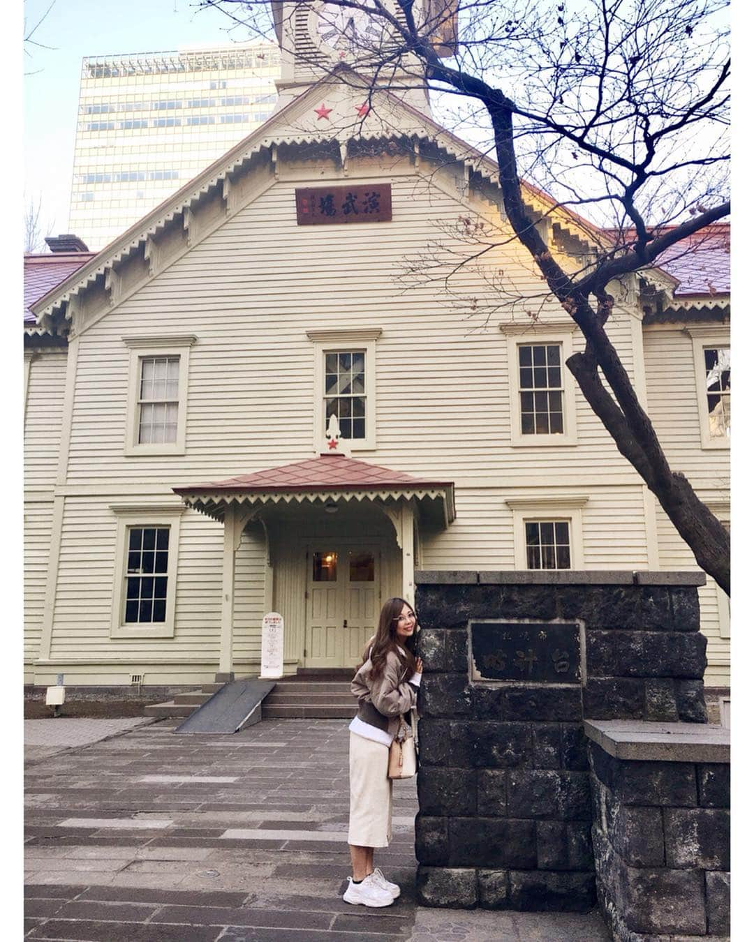 西村季里子さんのインスタグラム写真 - (西村季里子Instagram)「・ 札幌観光もしっかりしてきた★ 札幌時計台行ったり、さっぽろテレビ塔も見れたし、 いくらのつっこ飯、夜パフェ、お寿司、スープカレー、 ソフトクリーム…大満足🐷🍦💗 でも夜は暇すぎて、ラウワン行ってプリクラ撮ったり バッティングセンター行ったり😂⚾️ いい思い出ができました👌🏻🌸 #北海道#札幌#イベント#ゲーム#リンクスリングス#mc #札幌時計台#さっぽろテレビ塔#観光地 #すすきの#つっこ飯 #いくら#海鮮 #ラウワン#プリクラ#バッティングセンター #暇を持て余す#それもいい思い出#follow#followme」4月16日 17時02分 - kiriko_nishimura