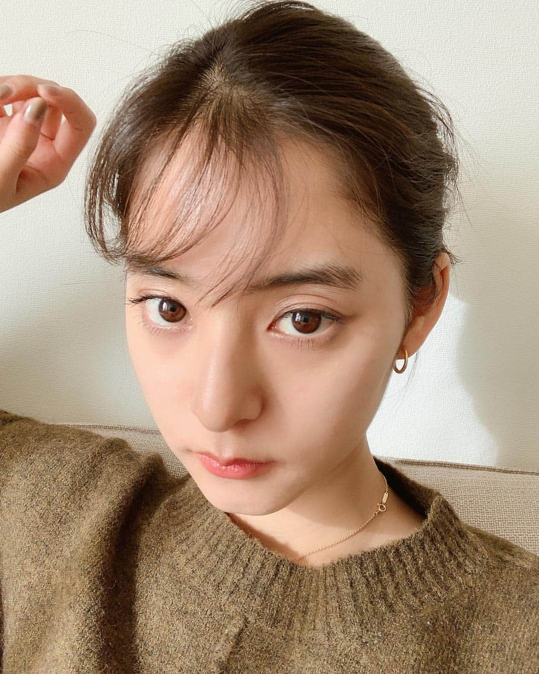 新木優子さんのインスタグラム写真 - (新木優子Instagram)「前髪のセットがすこーしうまくいった日👧🏻♪ #すぐに訂正したのに、、みなさま見て下さるの早いっ☺️♡嬉しいっ☺️」4月16日 17時11分 - yuuuuukko_
