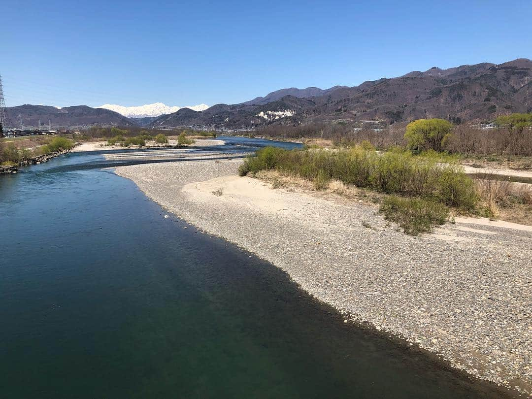 三宅智子さんのインスタグラム写真 - (三宅智子Instagram)「今日の長野は、とってもいい天気でした〜♪景色も空気も最高！！」4月16日 17時20分 - tomoko1121m