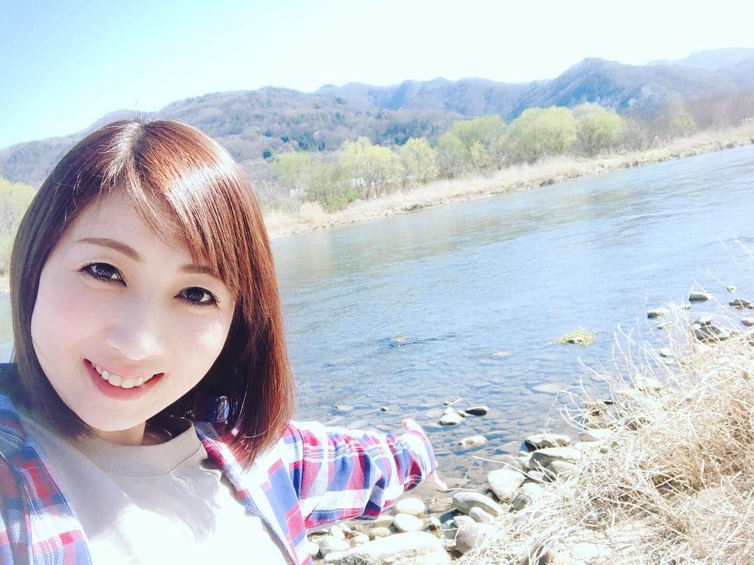 三宅智子さんのインスタグラム写真 - (三宅智子Instagram)「今日の長野は、とってもいい天気でした〜♪景色も空気も最高！！」4月16日 17時20分 - tomoko1121m