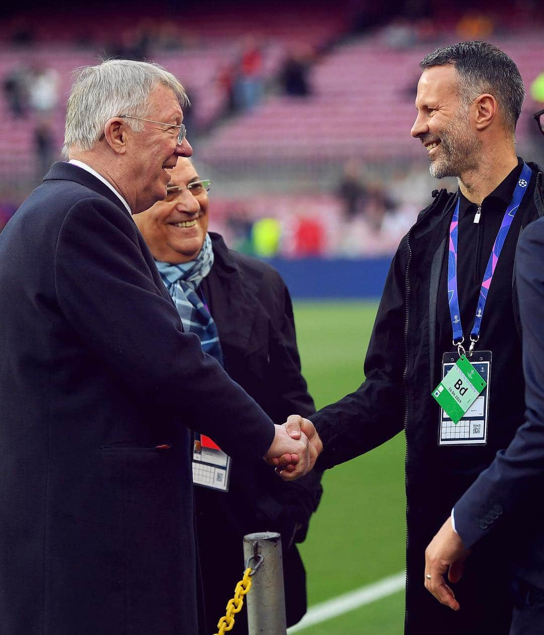 マンチェスター・ユナイテッドさんのインスタグラム写真 - (マンチェスター・ユナイテッドInstagram)「These two know a thing or two about special nights at the Nou Camp... 😉#MUFC #ChampionsLeague」4月17日 3時04分 - manchesterunited